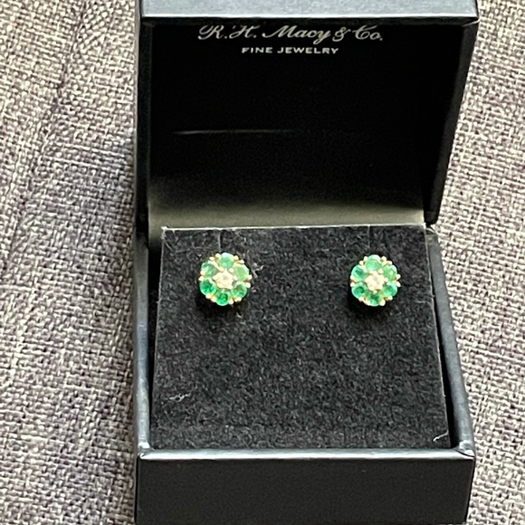 Emerald Flower Stud Earrings in 14k Gold + Emerald Gemstones Green  $950 - Picture 16 of 16